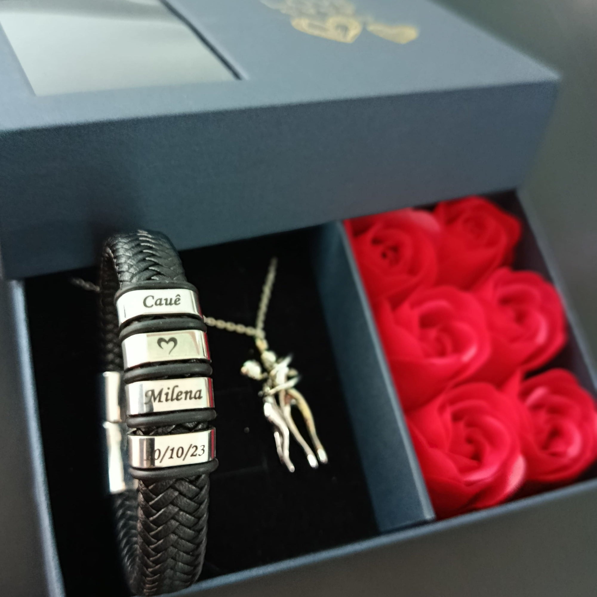 Kit Pulseira de Couro Personalizada + Colar do Abraço PRATA