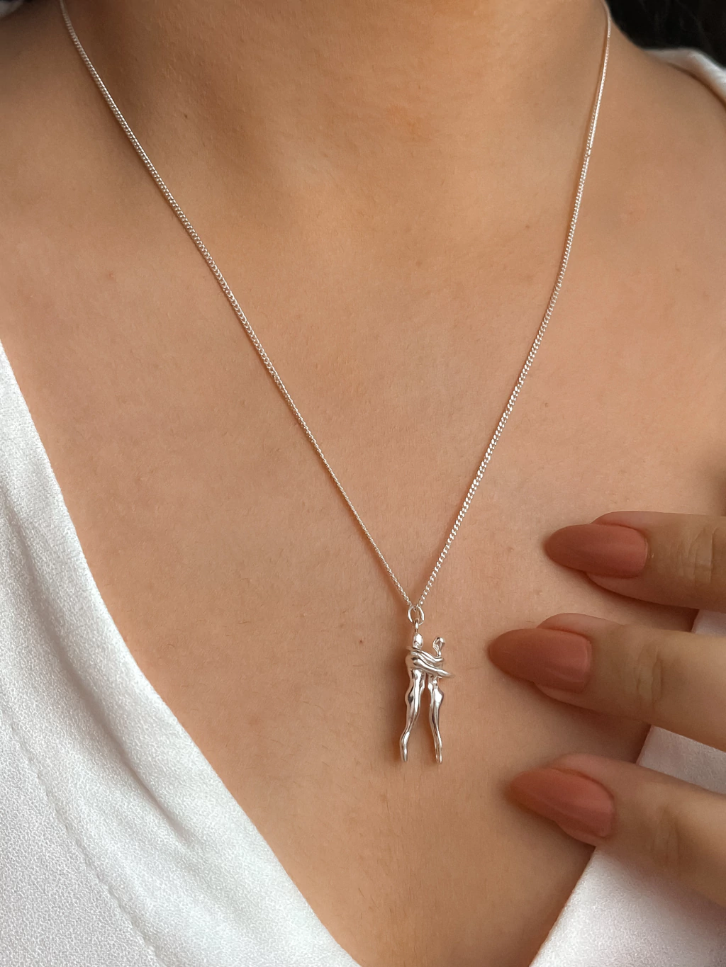 Colar Abraço Eterno - Aço Inox Banhado