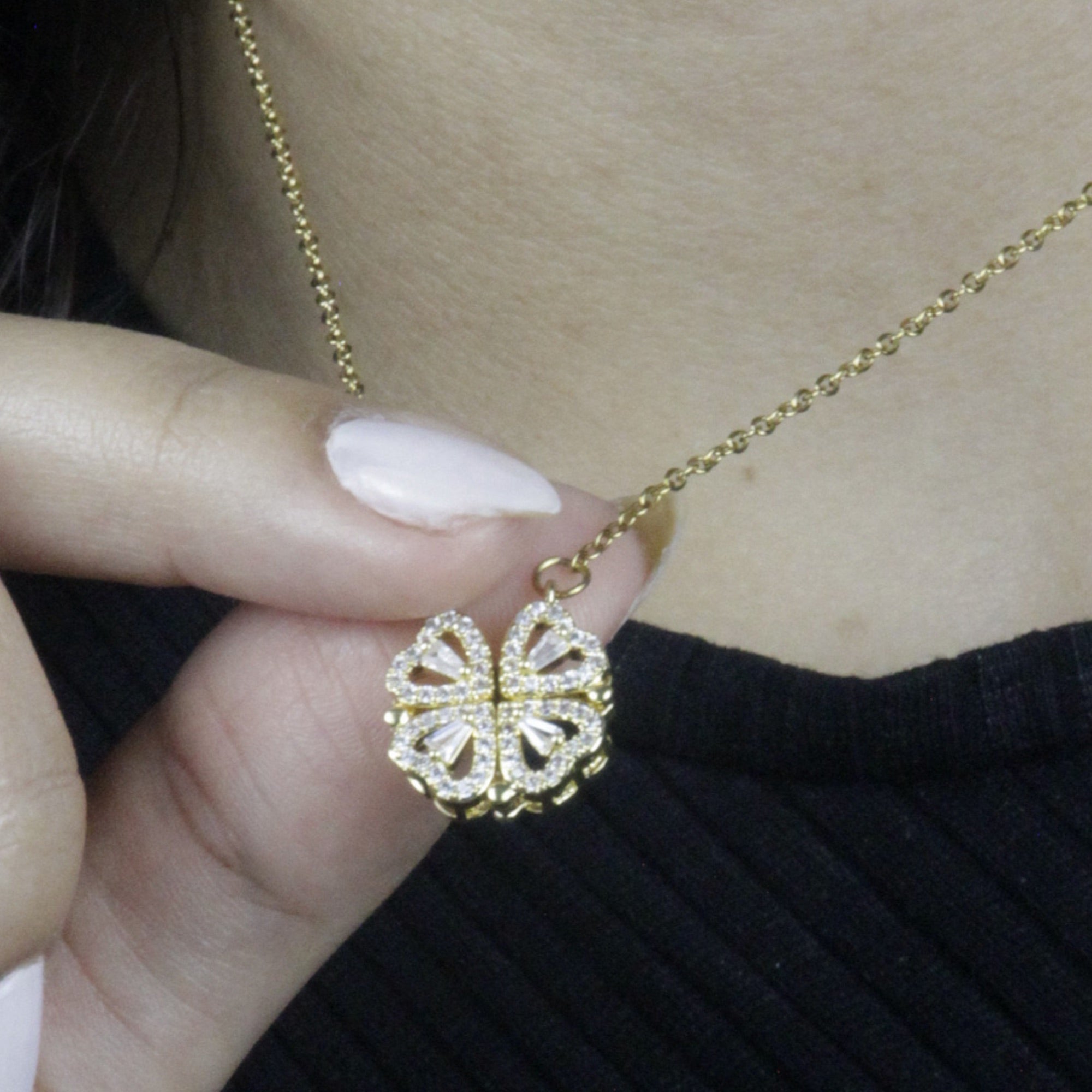 Colar Trevo de Quatro Folhas Magnético - Aço Inox Banhado